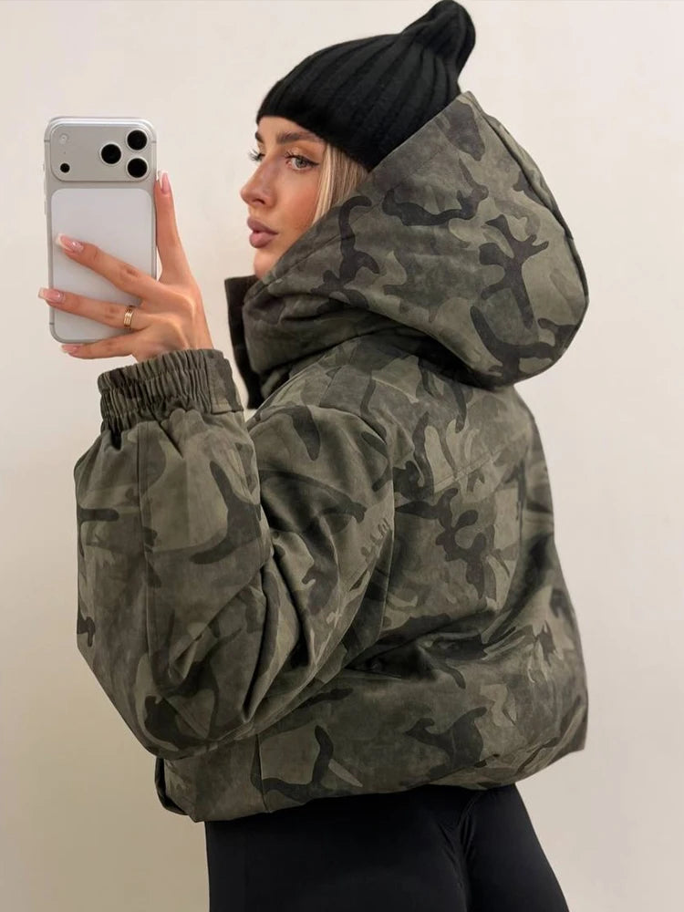 Women Camo Print Cropped Puffer Jacket Hooded Half Zip High Neck Elastic Cuff 2026 Winter Streetwear Short Chic Women Outerwear